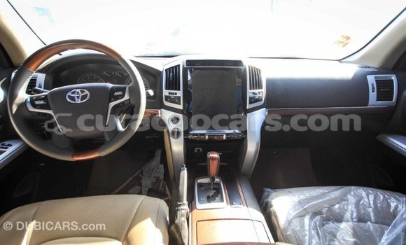 Buy Import Toyota Land Cruiser White Car in Import - Dubai in Curacao Buy Import Toyota Land Cruiser White Car in Import - Dubai in Curacao