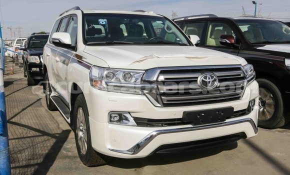 Buy Import Toyota Land Cruiser White Car in Import - Dubai in Curacao Buy Import Toyota Land Cruiser White Car in Import - Dubai in Curacao