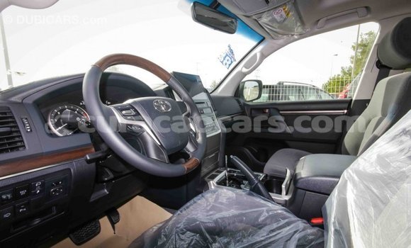 Buy Import Toyota Land Cruiser White Car in Import - Dubai in Curacao Buy Import Toyota Land Cruiser White Car in Import - Dubai in Curacao