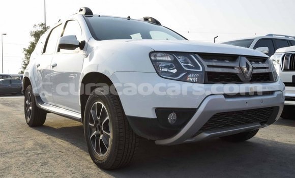 Buy Import Renault Duster White Car in Import - Dubai in Curacao