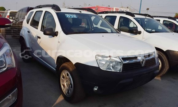 Buy Import Renault Duster White Car in Import - Dubai in Curacao