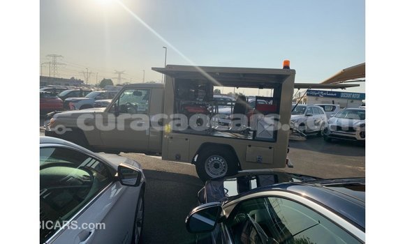 Buy Import Toyota Land Cruiser Beige Car in Import - Dubai in Curacao Buy Import Toyota Land Cruiser Beige Car in Import - Dubai in Curacao