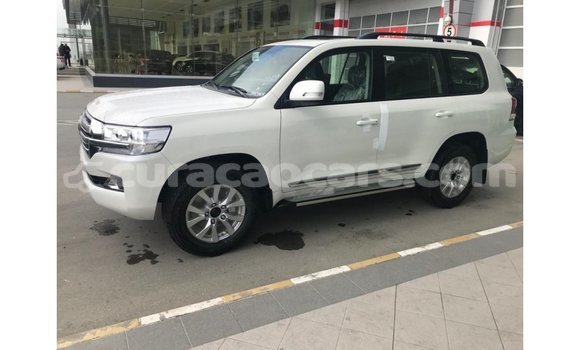 Buy Import Toyota Land Cruiser White Car in Import - Dubai in Curacao Buy Import Toyota Land Cruiser White Car in Import - Dubai in Curacao