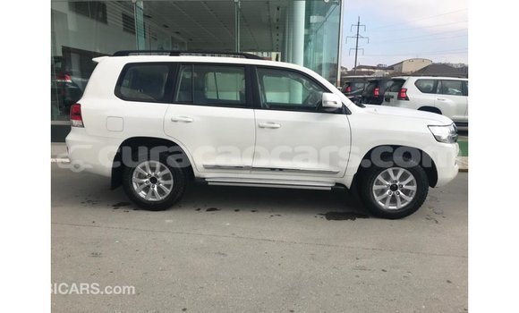 Buy Import Toyota Land Cruiser White Car in Import - Dubai in Curacao Buy Import Toyota Land Cruiser White Car in Import - Dubai in Curacao