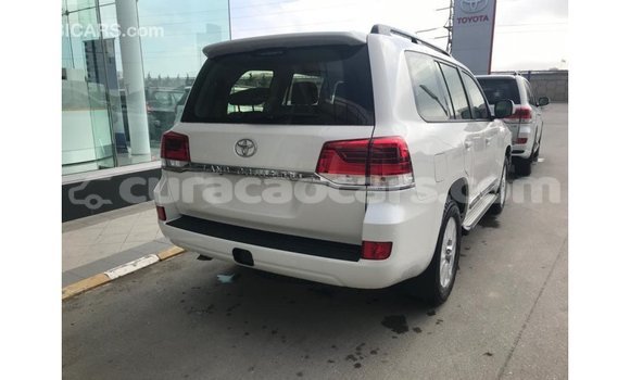 Buy Import Toyota Land Cruiser White Car in Import - Dubai in Curacao Buy Import Toyota Land Cruiser White Car in Import - Dubai in Curacao