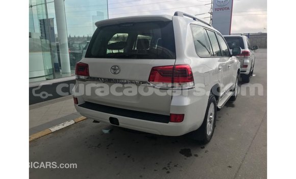Buy Import Toyota Land Cruiser White Car in Import - Dubai in Curacao Buy Import Toyota Land Cruiser White Car in Import - Dubai in Curacao