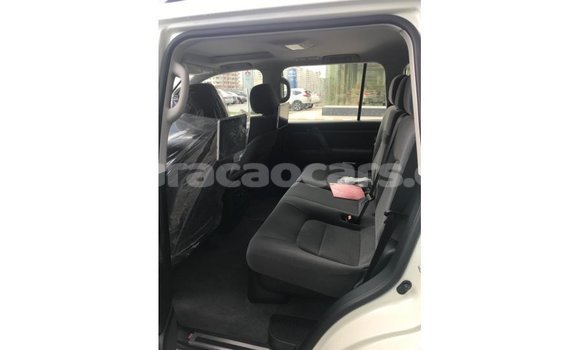 Buy Import Toyota Land Cruiser White Car in Import - Dubai in Curacao Buy Import Toyota Land Cruiser White Car in Import - Dubai in Curacao