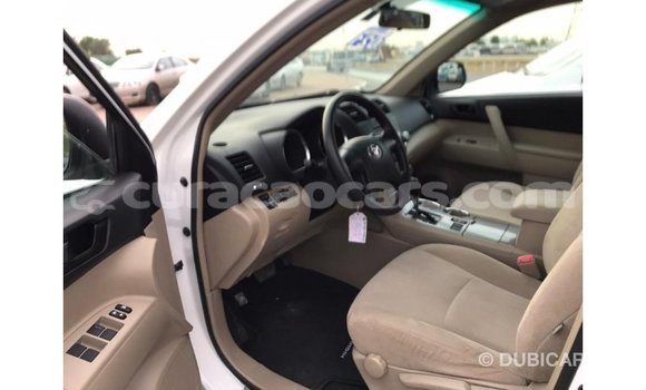 Buy Import Toyota Highlander White Car in Import - Dubai in Curacao Buy Import Toyota Highlander White Car in Import - Dubai in Curacao