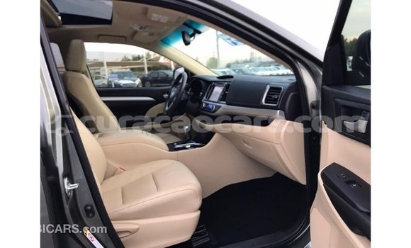 Buy Import Toyota Highlander Other Car in Import - Dubai in Curacao Buy Import Toyota Highlander Other Car in Import - Dubai in Curacao