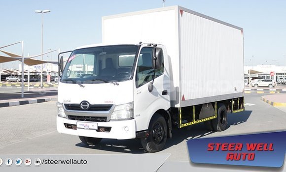 Buy Import Hino 300 Series White Truck in Import - Dubai in Curacao