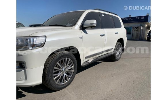 Buy Import Toyota Land Cruiser White Car in Import - Dubai in Curacao Buy Import Toyota Land Cruiser White Car in Import - Dubai in Curacao