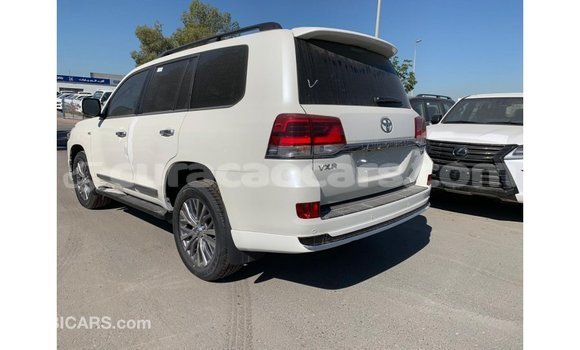 Buy Import Toyota Land Cruiser White Car in Import - Dubai in Curacao Buy Import Toyota Land Cruiser White Car in Import - Dubai in Curacao