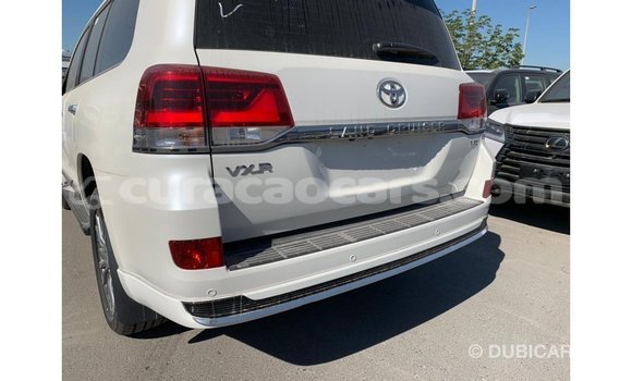 Buy Import Toyota Land Cruiser White Car in Import - Dubai in Curacao Buy Import Toyota Land Cruiser White Car in Import - Dubai in Curacao
