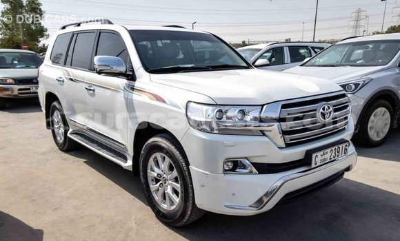 Buy Import Toyota Land Cruiser White Car in Import - Dubai in Curacao Buy Import Toyota Land Cruiser White Car in Import - Dubai in Curacao