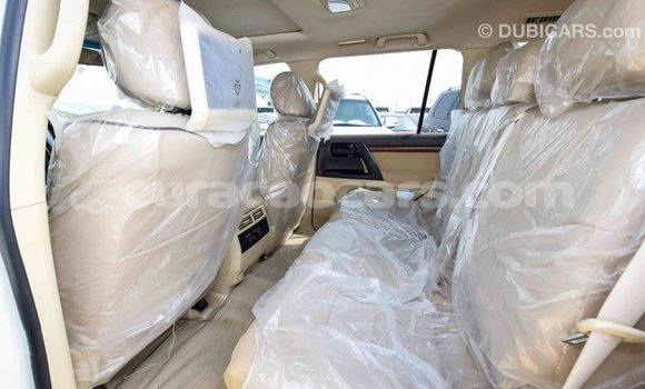Buy Import Toyota Land Cruiser White Car in Import - Dubai in Curacao Buy Import Toyota Land Cruiser White Car in Import - Dubai in Curacao