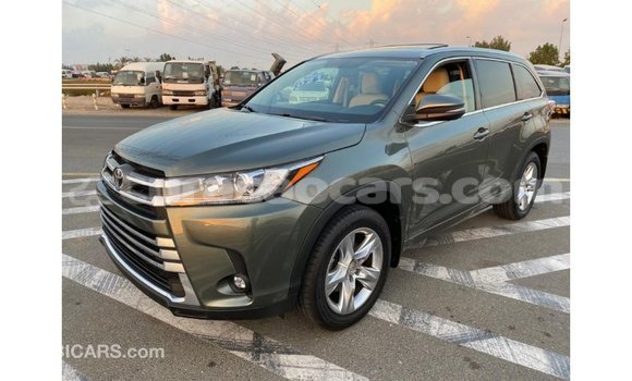 Buy Import Toyota Highlander Green Car in Import - Dubai in Curacao Buy Import Toyota Highlander Green Car in Import - Dubai in Curacao
