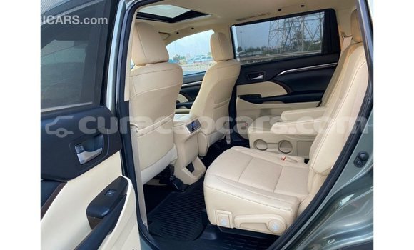 Buy Import Toyota Highlander Green Car in Import - Dubai in Curacao Buy Import Toyota Highlander Green Car in Import - Dubai in Curacao