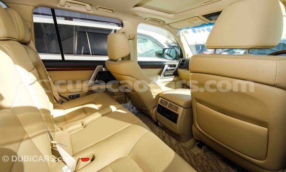Buy Import Toyota Land Cruiser White Car in Import - Dubai in Curacao Buy Import Toyota Land Cruiser White Car in Import - Dubai in Curacao