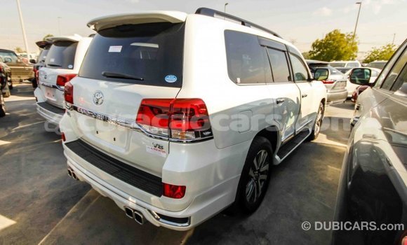 Buy Import Toyota Land Cruiser White Car in Import - Dubai in Curacao Buy Import Toyota Land Cruiser White Car in Import - Dubai in Curacao