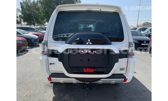 Buy Import Mitsubishi Pajero White Car in Import - Dubai in Curacao Buy Import Mitsubishi Pajero White Car in Import - Dubai in Curacao