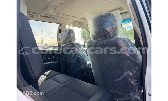 Buy Import Mitsubishi Pajero White Car in Import - Dubai in Curacao Buy Import Mitsubishi Pajero White Car in Import - Dubai in Curacao