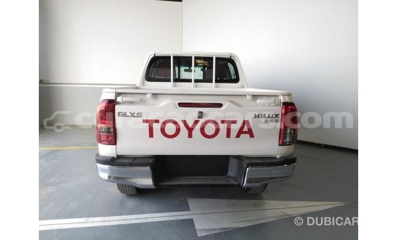 Buy Import Toyota Hilux White Car in Import - Dubai in Curacao Buy Import Toyota Hilux White Car in Import - Dubai in Curacao