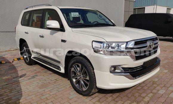 Buy Import Toyota Land Cruiser White Car in Import - Dubai in Curacao Buy Import Toyota Land Cruiser White Car in Import - Dubai in Curacao