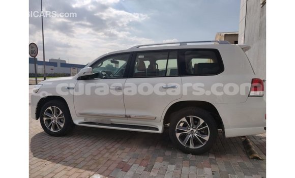 Buy Import Toyota Land Cruiser White Car in Import - Dubai in Curacao Buy Import Toyota Land Cruiser White Car in Import - Dubai in Curacao