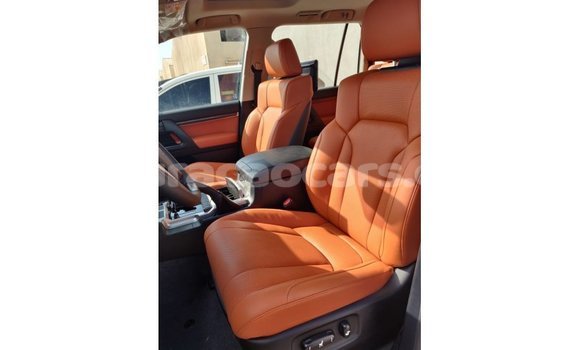 Buy Import Toyota Land Cruiser White Car in Import - Dubai in Curacao Buy Import Toyota Land Cruiser White Car in Import - Dubai in Curacao
