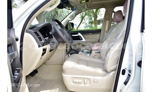 Buy Import Toyota Land Cruiser White Car in Import - Dubai in Curacao Buy Import Toyota Land Cruiser White Car in Import - Dubai in Curacao