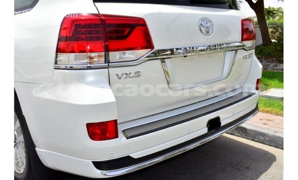 Buy Import Toyota Land Cruiser White Car in Import - Dubai in Curacao Buy Import Toyota Land Cruiser White Car in Import - Dubai in Curacao