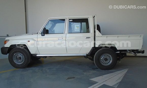 Buy Import Toyota Land Cruiser White Car in Import - Dubai in Curacao Buy Import Toyota Land Cruiser White Car in Import - Dubai in Curacao