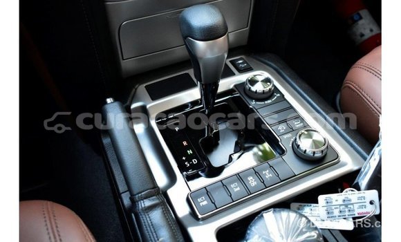 Buy Import Toyota Land Cruiser White Car in Import - Dubai in Curacao Buy Import Toyota Land Cruiser White Car in Import - Dubai in Curacao