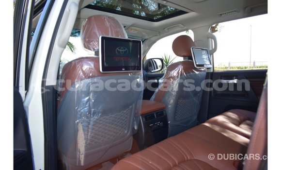 Buy Import Toyota Land Cruiser White Car in Import - Dubai in Curacao Buy Import Toyota Land Cruiser White Car in Import - Dubai in Curacao
