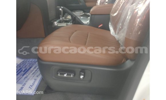 Buy Import Toyota Land Cruiser White Car in Import - Dubai in Curacao Buy Import Toyota Land Cruiser White Car in Import - Dubai in Curacao