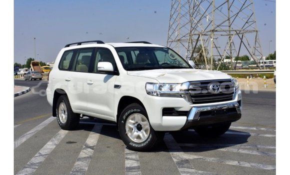 Buy Import Toyota Land Cruiser White Car in Import - Dubai in Curacao Buy Import Toyota Land Cruiser White Car in Import - Dubai in Curacao