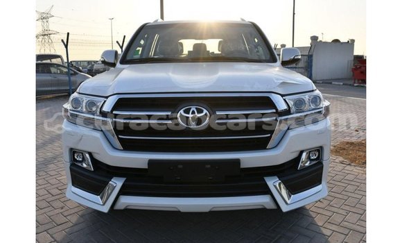 Buy Import Toyota Land Cruiser White Car in Import - Dubai in Curacao Buy Import Toyota Land Cruiser White Car in Import - Dubai in Curacao