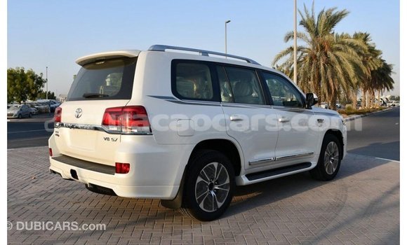 Buy Import Toyota Land Cruiser White Car in Import - Dubai in Curacao Buy Import Toyota Land Cruiser White Car in Import - Dubai in Curacao