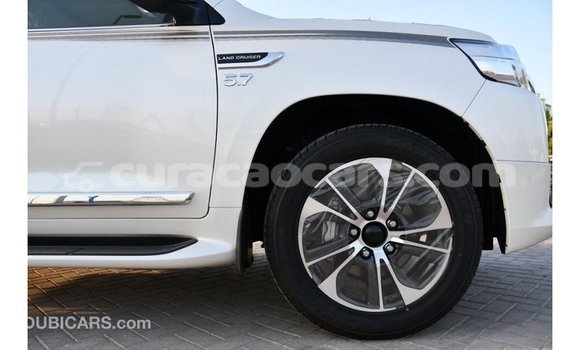 Buy Import Toyota Land Cruiser White Car in Import - Dubai in Curacao Buy Import Toyota Land Cruiser White Car in Import - Dubai in Curacao