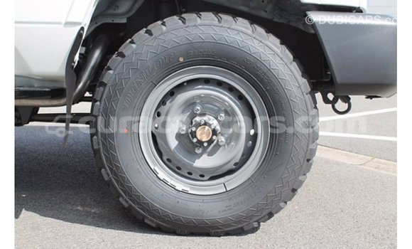 Buy Import Toyota Land Cruiser White Car in Import - Dubai in Curacao Buy Import Toyota Land Cruiser White Car in Import - Dubai in Curacao