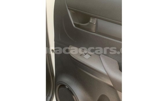 Buy Import Toyota Hilux White Car in Import - Dubai in Curacao Buy Import Toyota Hilux White Car in Import - Dubai in Curacao