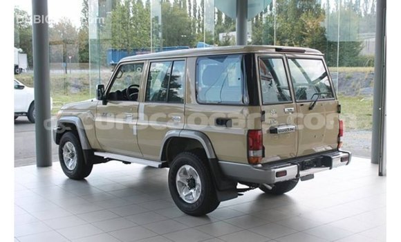 Buy Import Toyota Land Cruiser Beige Car in Import - Dubai in Curacao Buy Import Toyota Land Cruiser Beige Car in Import - Dubai in Curacao