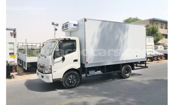Buy Import Hino 300 Series White Truck in Import - Dubai in Curacao Buy Import Hino 300 Series White Truck in Import - Dubai in Curacao