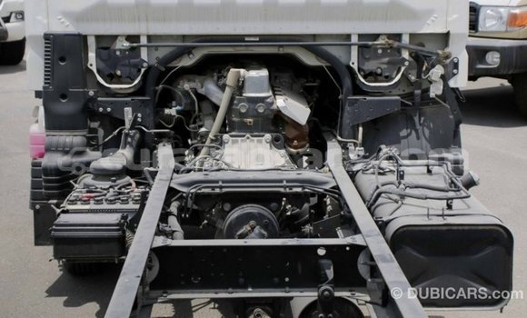 Buy Import Mitsubishi Carisma White Car in Import - Dubai in Curacao Buy Import Mitsubishi Carisma White Car in Import - Dubai in Curacao