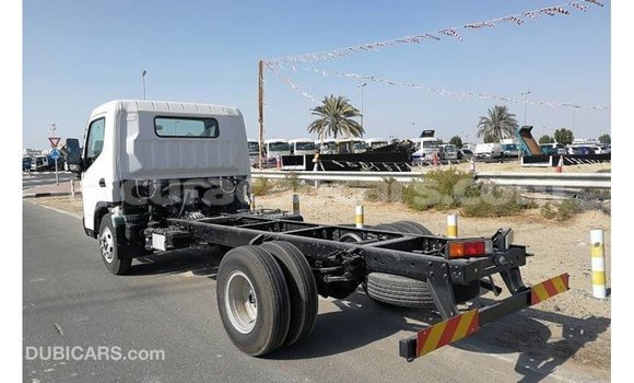 Buy Import Mitsubishi Carisma White Car in Import - Dubai in Curacao Buy Import Mitsubishi Carisma White Car in Import - Dubai in Curacao