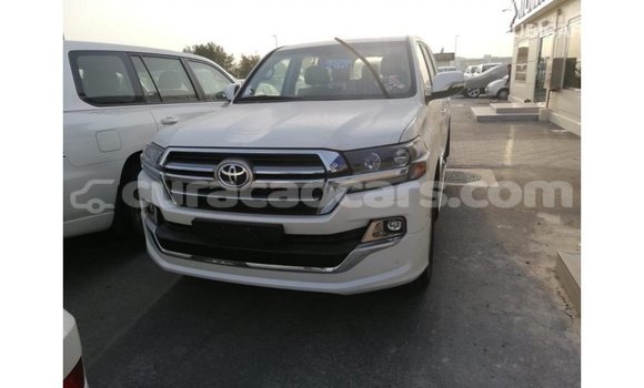 Buy Import Toyota Land Cruiser White Car in Import - Dubai in Curacao Buy Import Toyota Land Cruiser White Car in Import - Dubai in Curacao