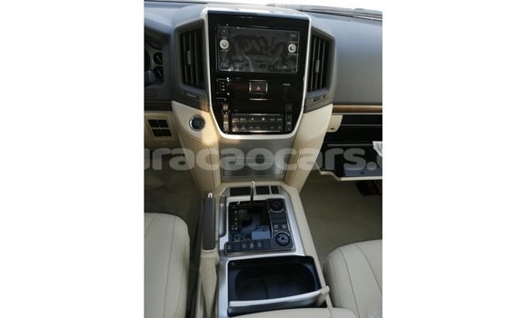 Buy Import Toyota Land Cruiser White Car in Import - Dubai in Curacao Buy Import Toyota Land Cruiser White Car in Import - Dubai in Curacao