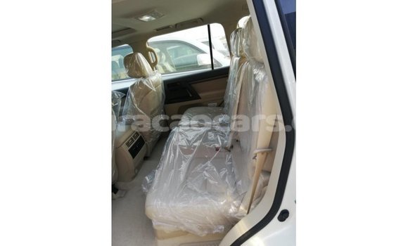 Buy Import Toyota Land Cruiser White Car in Import - Dubai in Curacao Buy Import Toyota Land Cruiser White Car in Import - Dubai in Curacao