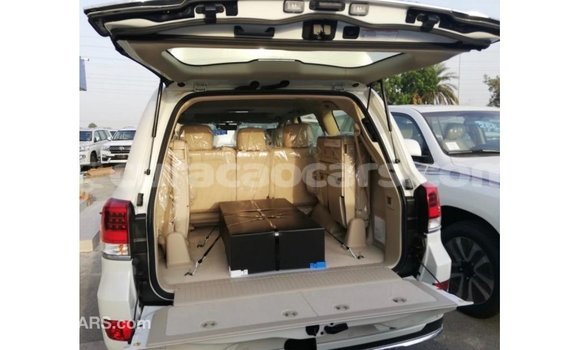 Buy Import Toyota Land Cruiser White Car in Import - Dubai in Curacao Buy Import Toyota Land Cruiser White Car in Import - Dubai in Curacao