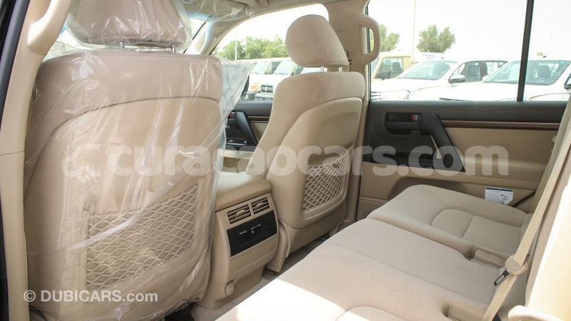 Big with watermark toyota land cruiser curacao import dubai 1770